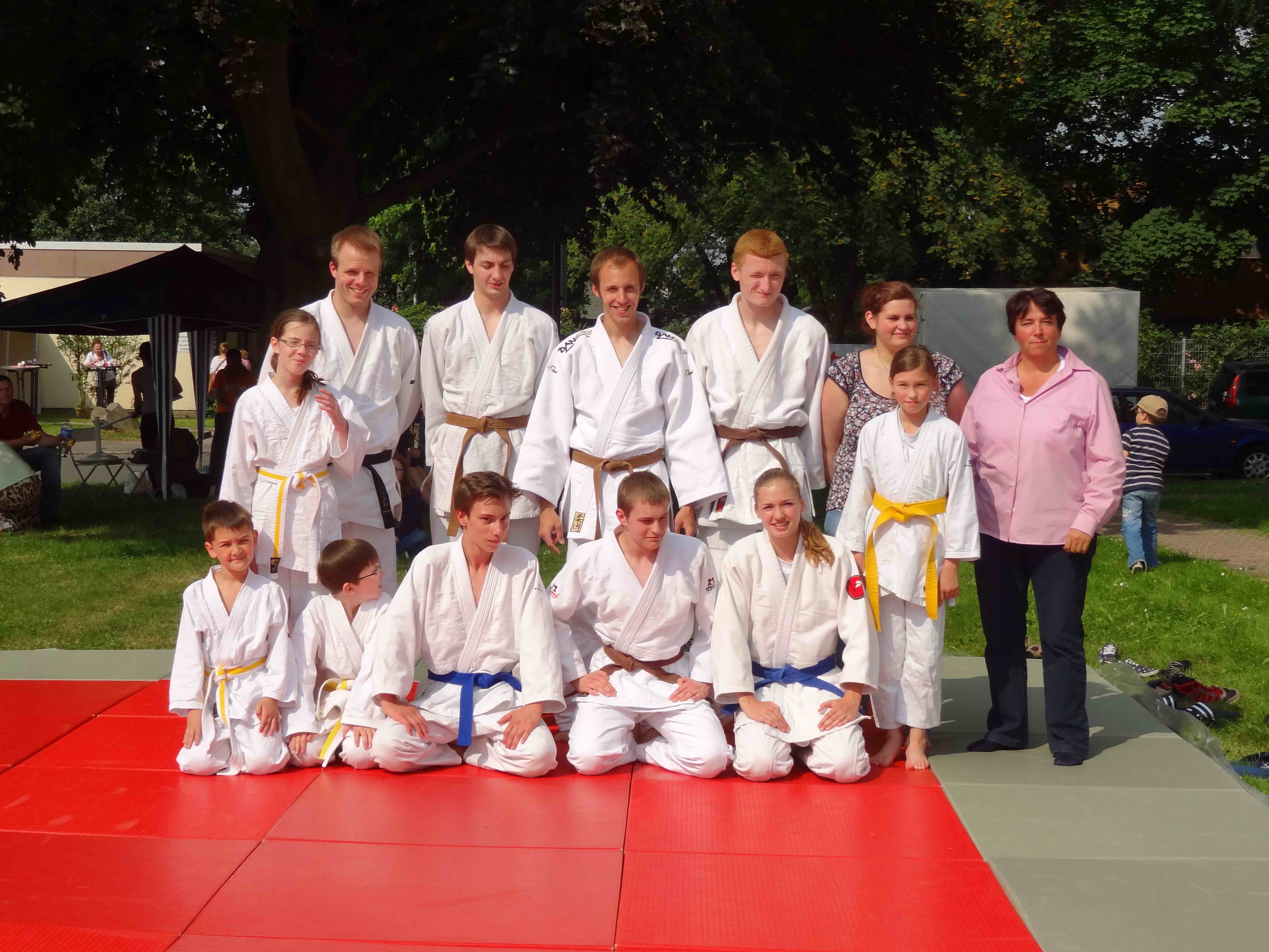 Foto Judoauff&uuml;hrung (Stra&szlig;enfest Haslindestra&szlig;e Dortmund)
